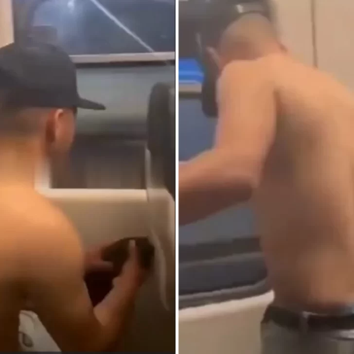 Video. Orinaron dentro de un vagón del Tren San Martín y la policía los hizo limpiar todo con su ropa