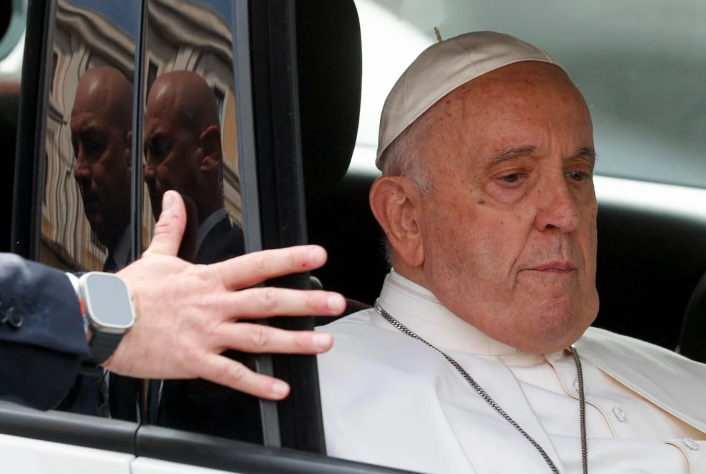 El papa Francisco sufrió un “repentino empeoramiento del cuadro respiratorio”, informó el Vaticano