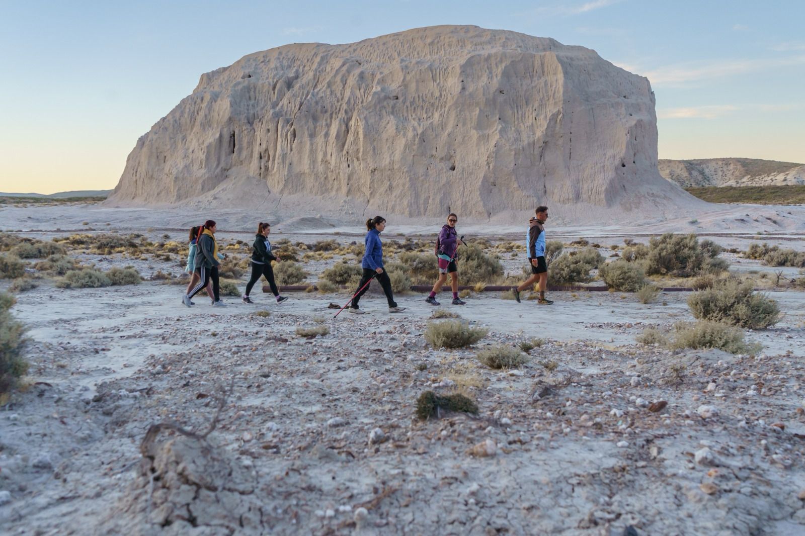 El-Trekking-de-la-Luna-Llena-Aniversario-cumplio-exitosamente-su-objetivo-solidario-para-los-incendios-en-la-Patagonia-3-728x485