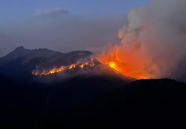 Un hombre murió por los incendios en El Bolsón: se había negado a abandonar su vivienda