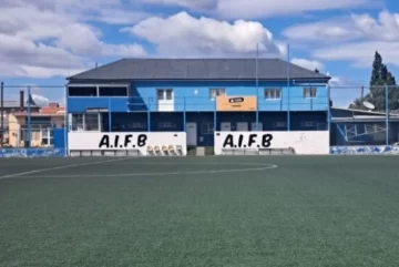 El mercado de pases se mueve en la Liga de los Barrios