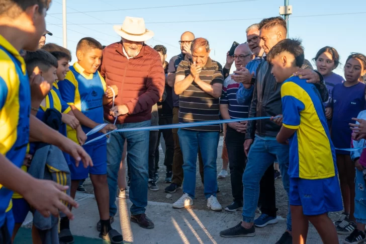 Othar inauguró un playón recreativo en el barrio Padre Corti: “Queremos que los chicos sientan que están en un espacio mejor cuidado”