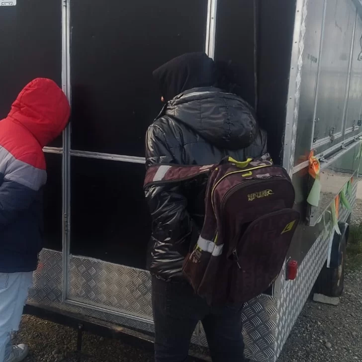 En Río Gallegos: intentaron robar un carro de comidas y terminaron detenidos En Río Gallegos: intentaron robar un carro de comidas y terminaron detenidos