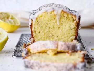 Receta de budín de limón con glaseado, lista en pocos minutos