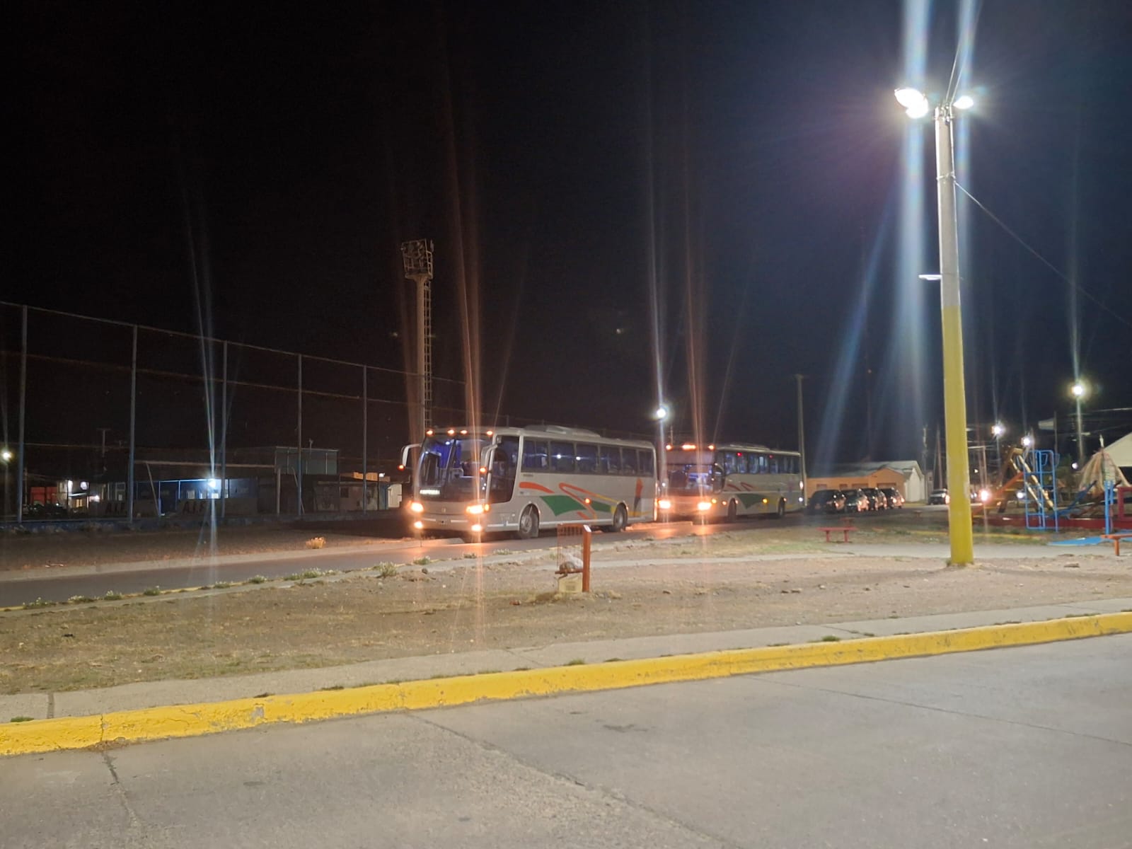 caravana-petroleros-YPF-salida-728x546