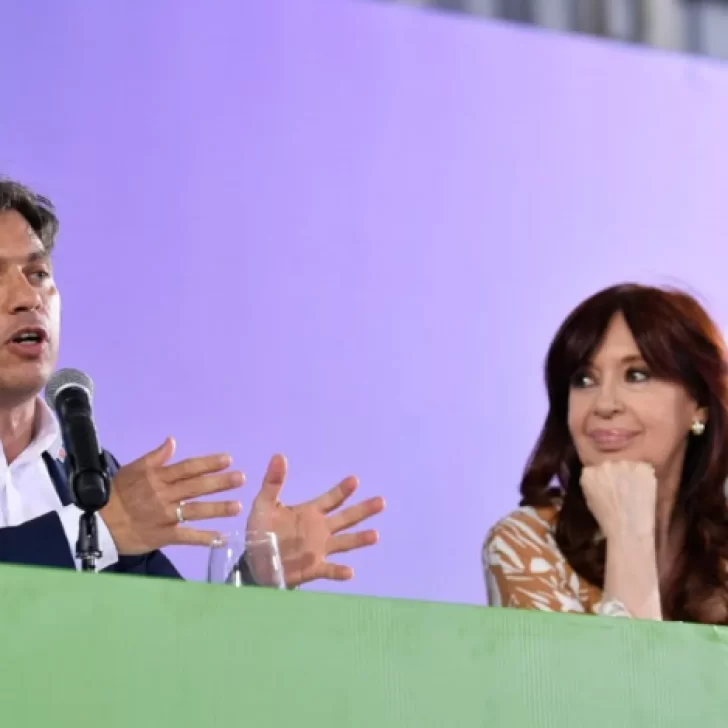 El apoyo de Cristina Kirchner a Axel Kicillof tras el pedido de renuncia de Milei