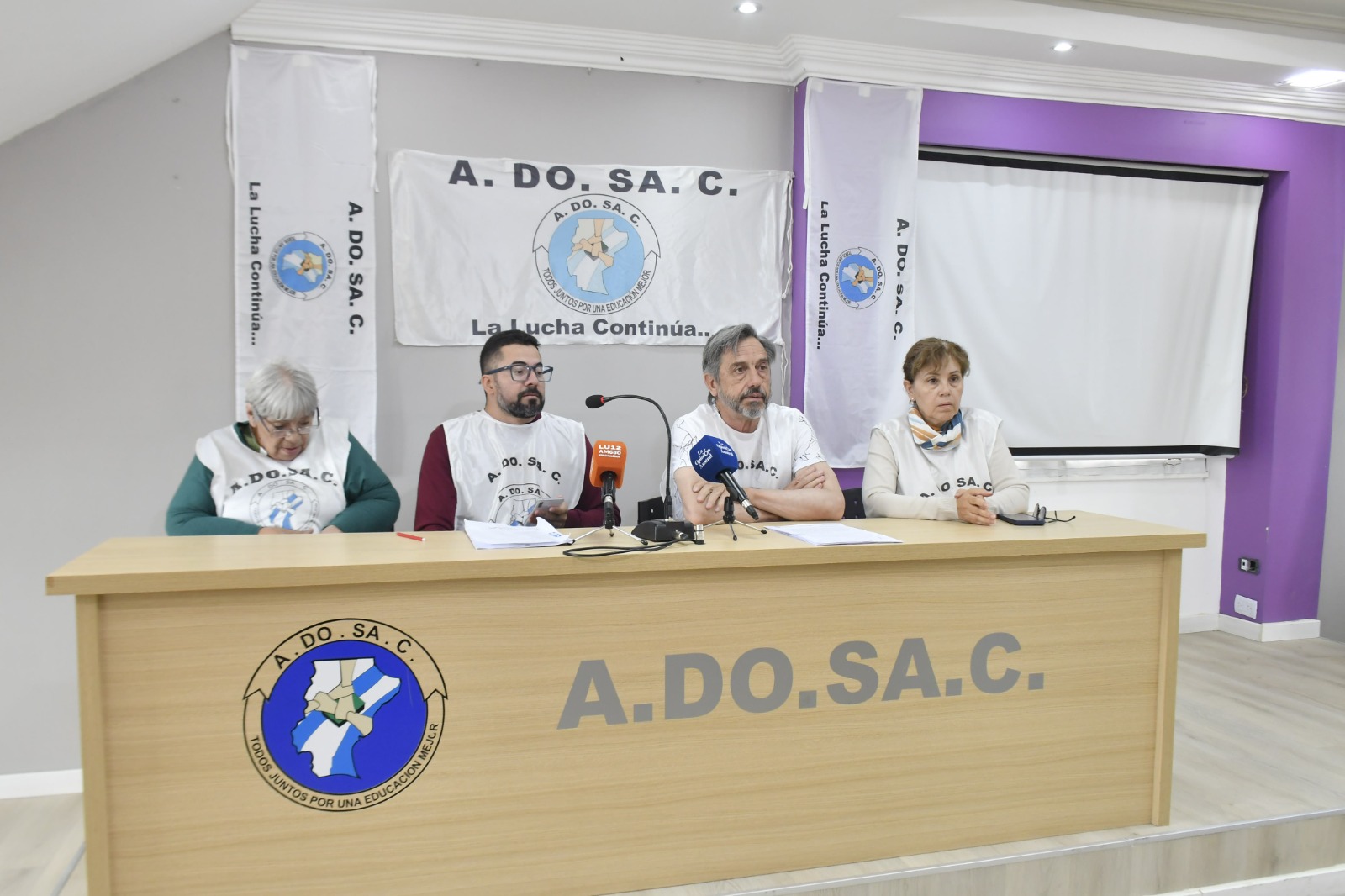docentes-ADOSAC-Miguel-Del-Pla-Monica-Galvan-Cesar-Alegre-y-Adriana-Astolfo-2-728x485