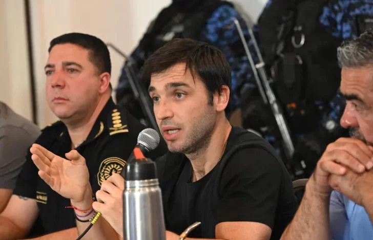 Torres sobre los detenidos por los incendios en Chubut: “están vinculados a la RAM”