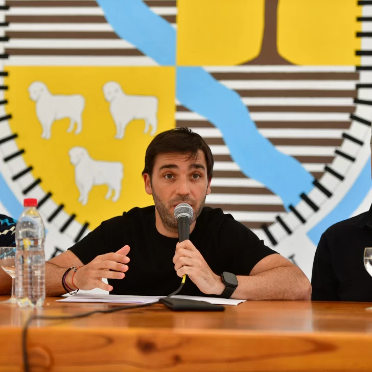 Ignacio Torres anunció una recompensa de 10 millones para identificar a quienes iniciaron los incendios: hay tres detenidos
