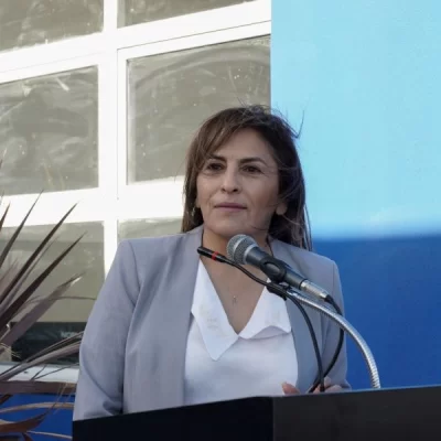Iris Rasgido firmó un convenio con petroleras para prácticas de estudiantes de escuelas técnicas