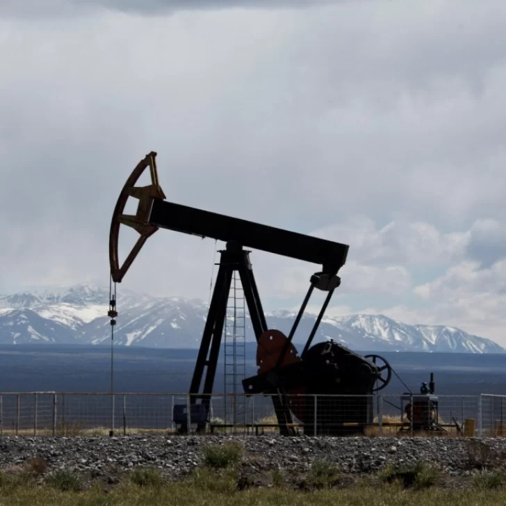 El Gobierno de Mendoza aprobó la cesión del Cluster Sur a petrolera que opera en Santa Cruz El Gobierno de Mendoza aprobó la cesión del Cluster Sur a petrolera que opera en Santa Cruz