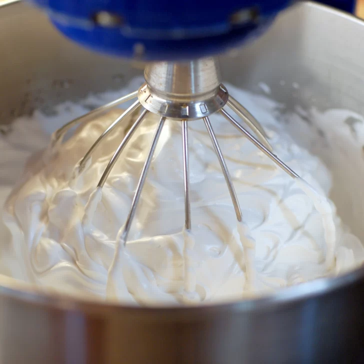 Receta de merengue italiano bien fácil para postres y tortas