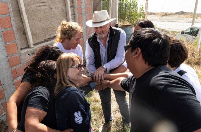 Othar recorrió la obra de “Juntos por un corazoncito feliz”