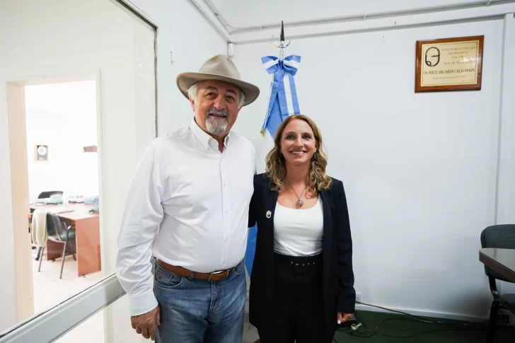 Othar Macharashvili acompañó a Peralta en la apertura de sesiones 2025 de Rada Tilly