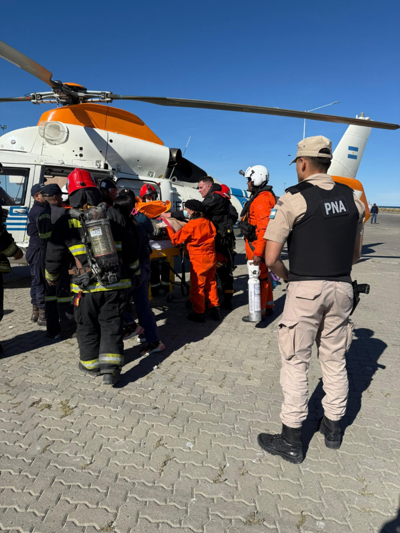 rescate-buque-varamo-tapaow-546x728