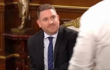 Entrevista a Milei por $LIBRA: filtraron un video en el que Caputo le indica a Jonatan Viale qué debe decir
