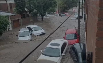 El drama de Aldana, la estudiante de Río Gallegos que vive en Bahía Blanca: “La tormenta empezó y no paró”