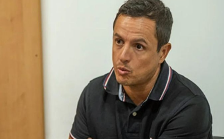  Gustavo González, hoy presidente de la Cámara de la Flota Amarilla (Cafach), uno de los hombres más influyentes de la pesca en el país: “¡Se viene! Muy pronto, el langostino patagónico estará en la pantalla internacional. La pesca chubutense, grandes historias con momentos increíbles que se viven día a día en nuestra actividad.”