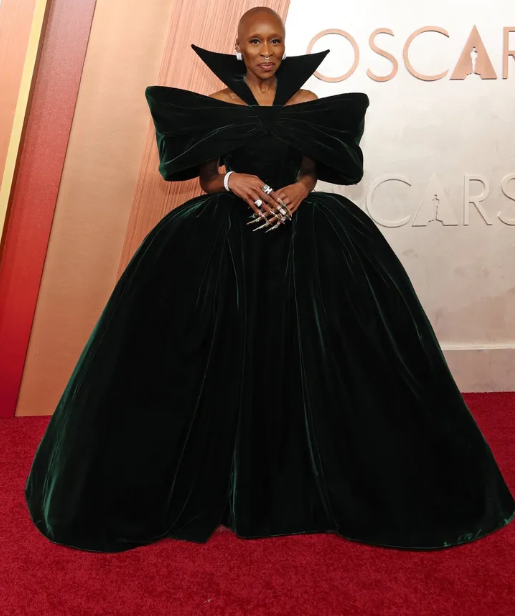 LOOKS-OSCAR-1