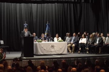 En vivo. El gobernador Claudio Vidal abre el período legislativo de Santa Cruz