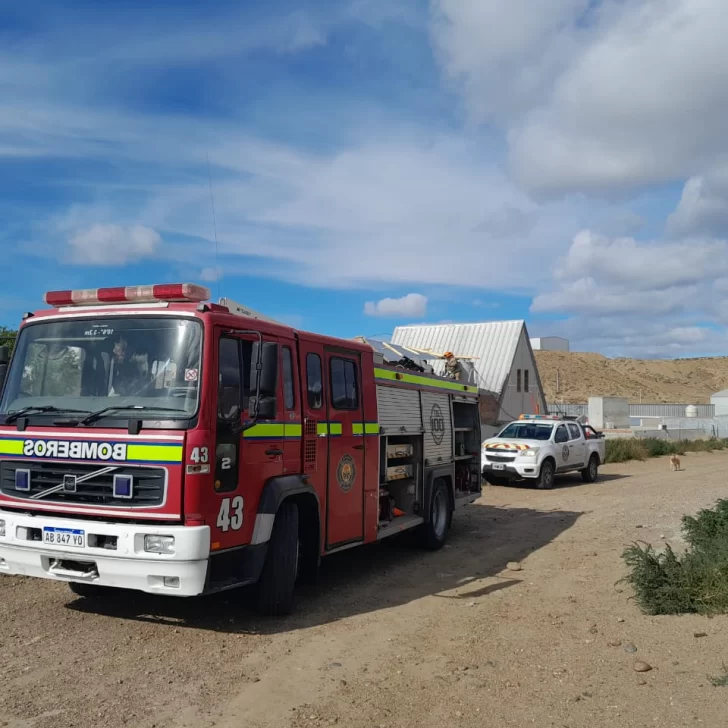 Los destrozos que dejó el temporal de viento y lluvia en Caleta Olivia: hubo ráfagas de hasta 110 km/h