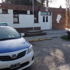 “Te voy a matar”: un albañil le pegó piñas a un anciano de la zona norte de Santa Cruz y lo amenazó