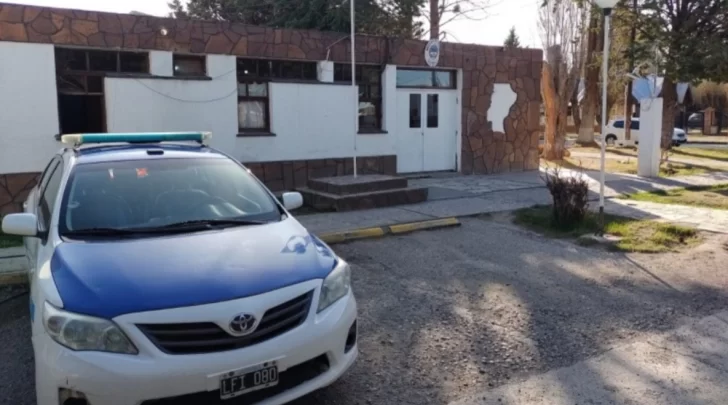 “Te voy a matar”: un albañil le pegó piñas a un anciano de la zona norte de Santa Cruz y lo amenazó