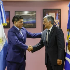 Salida de YPF de Santa Cruz: Horacio Marín acordó la cesión de 10 áreas petroleras con un plan de saneamiento ambiental