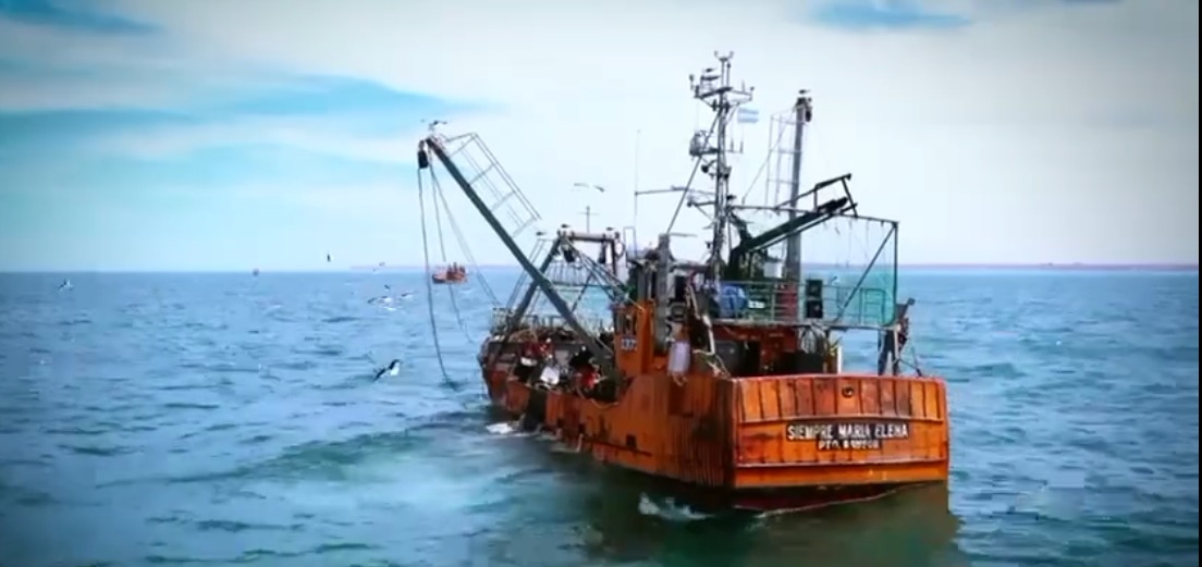 Siempre Maria Elena “se botó” en noviembre de 2020 en Mar del Plata. La historia de ese barco reunió a dos socios y amigos que comparten el mismo apellido y el mismo nombre de sus madres, María Elena: Gustavo González y Guillermo González Lemmi. Fue la botadura número 135 del astillero Contessi.