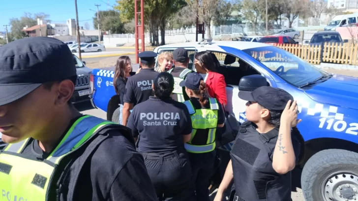 movilero-agredido-por-policia-canal2-de-caleta-olivia-1-728x408