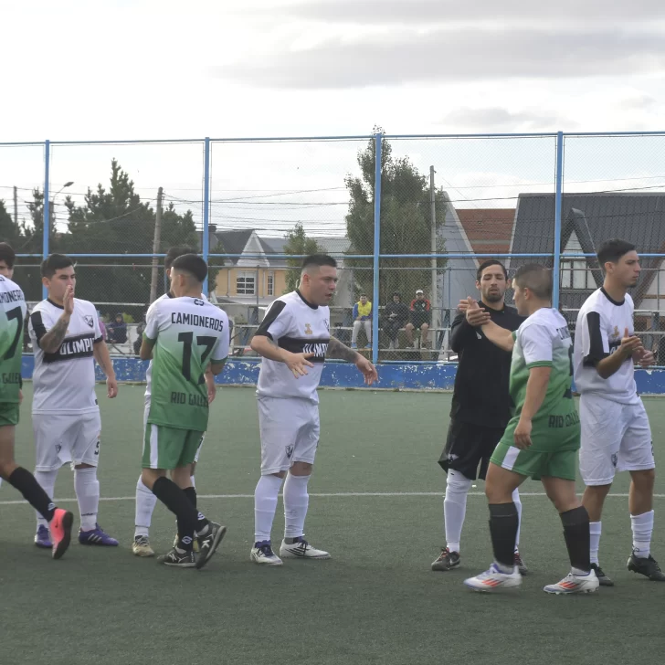 Camioneros manda en la Primera A: así quedó la tabla tras la tercera fecha