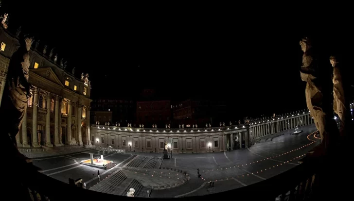 viacrucis-pandemia-coronavirus-papa-francisco-1-728x414