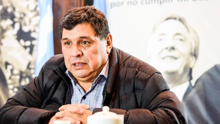 Retiraron el busto de Néstor que donó Rudy al Samic: “Perdonálos, señor, no saben lo que hacen” Retiraron el busto de Néstor que donó Rudy al Samic: “Perdonálos, señor, no saben lo que hacen”