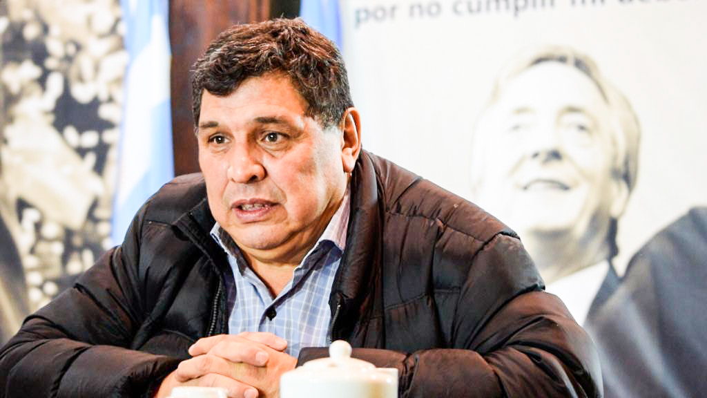 Retiraron el busto de Néstor que donó Rudy al Samic: &#8220;Perdonálos, señor, no saben lo que hacen&#8221;