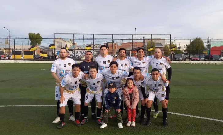 La Liga de los Barrios se aprieta: Camioneros empató y hay varios equipos al acecho