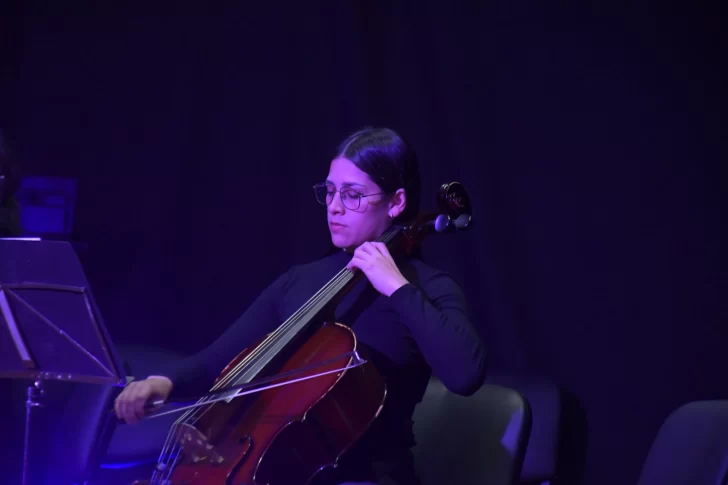 CONCIERTO-20-ANIVERSARIO-ORQUESTA-DEL-BARRIO-1-728x485
