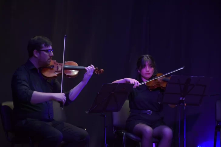 CONCIERTO-20-ANIVERSARIO-ORQUESTA-DEL-BARRIO-2-728x485