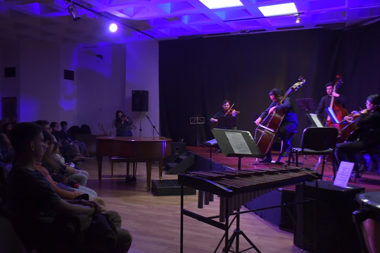 CONCIERTO-20-ANIVERSARIO-ORQUESTA-DEL-BARRIO-5-728x485