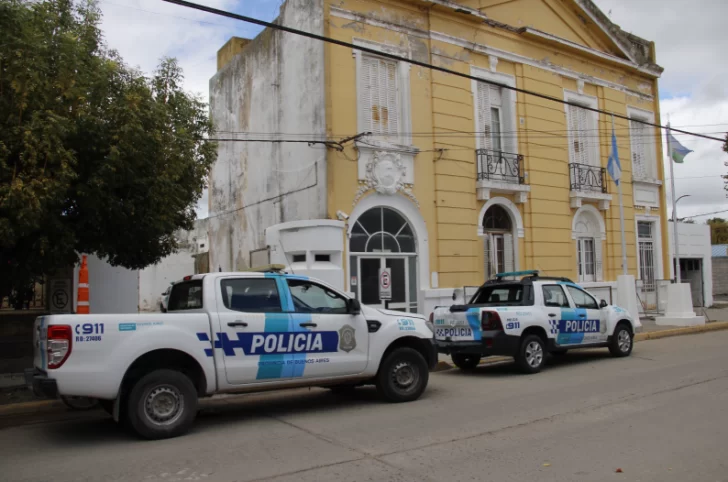 Comisaría de La Madrid donde fue alojado el chofer. Tras la imputación, quedará preso en Sierra Chica. FOTO: GENTILEZA NICOLÁS SARACCHI/INFOGL Comisaría de La Madrid donde fue alojado el chofer. Tras la imputación, quedará preso en Sierra Chica. FOTO: GENTILEZA NICOLÁS SARACCHI/INFOGL