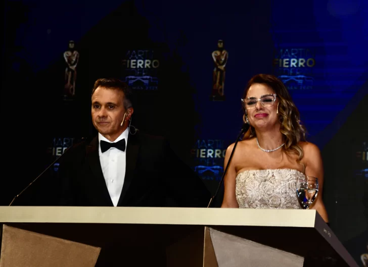  Marina Calabró y Sergio Lapegüe destacaron la vigencia de Canal 10 Mar del Plata. Marina recordó cuando su padre, Juan Carlos Calabró, hizo El Contra con Gerardo Sofovich.