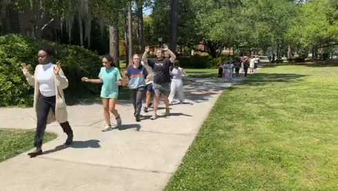 Tiroteo en Estados unidos: una persona en estado crítico y varios heridos tras ataque en la Universidad Estatal de Florida