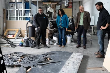 El monumento a Osvaldo Bayer demolido por el Gobierno de La Libertad Avanza será reubicado en Río Gallegos El monumento a Osvaldo Bayer demolido por el Gobierno de La Libertad Avanza será reubicado en Río Gallegos