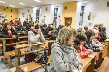 Con una misa, recordaron al histórico y querido Padre Juan en la parroquia San José Obrero