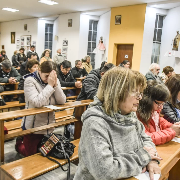 Con una misa, recordaron al histórico y querido Padre Juan en la parroquia San José Obrero