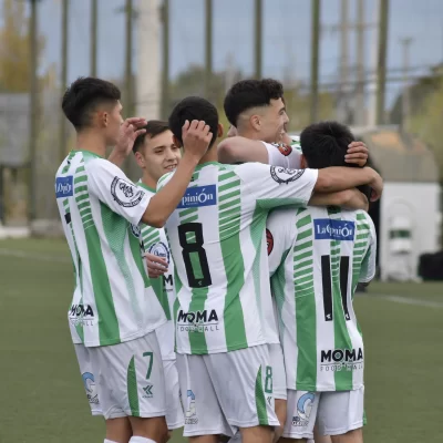 En un partidazo, Boxing le ganó 4-2 a Hispano en el clásico de Río Gallegos y es el único líder