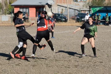 Boxing y Camioneras se ganaron su lugar en la final y sueñan con el título en el fútbol femenino de Río Gallegos