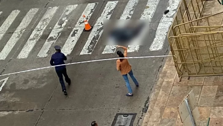 Un hombre murió tras caer del octavo piso de la Casa de Gobierno de Mendoza