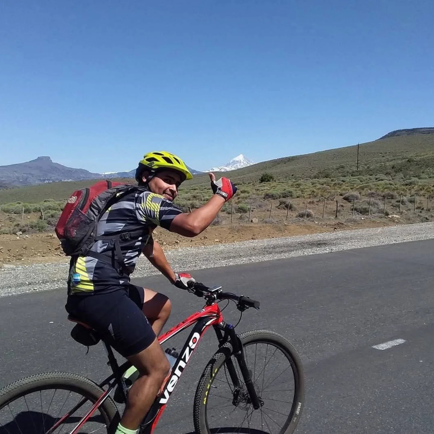  Oscar Fabián Tripailaf no solo era un deportista apasionado, sino también un referente en el ámbito del ciclismo y el running en la región.