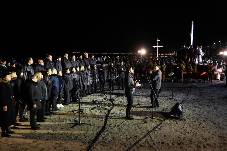 Puerto Madryn celebró un nuevo Vía Crucis Submarino, único en el mundo