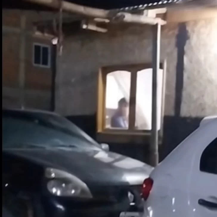 “Dale, subite que estoy en pedo”: denunció que dos personas quisieron subir a menores a un auto y los escrachó
